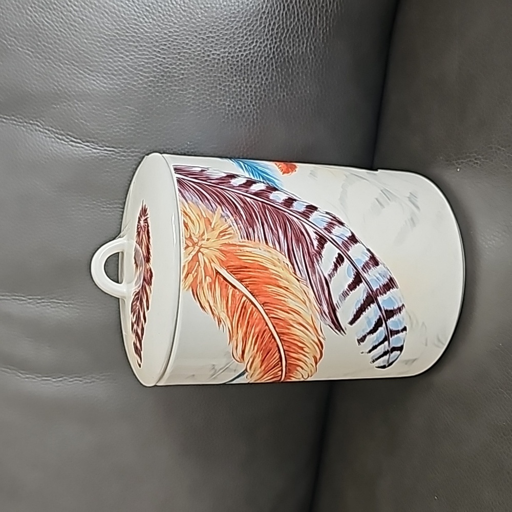 Pier 1 canister